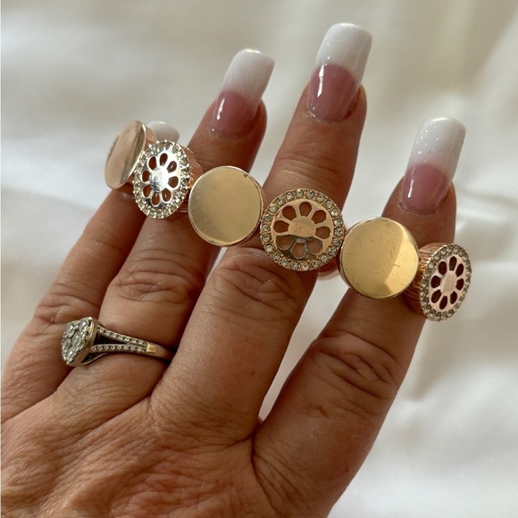 Women’s Beautiful Rose Gold Bracelet - Picture 2 of 3